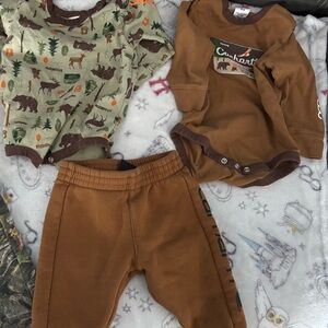 6M boys Carhartt sweat pants and 2 long sleeve onesies